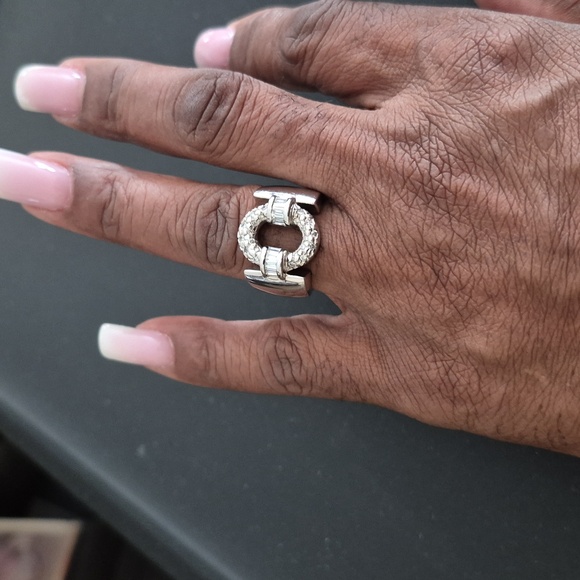 Unbranded 14k white gold diamond ring. - Picture 2 of 6